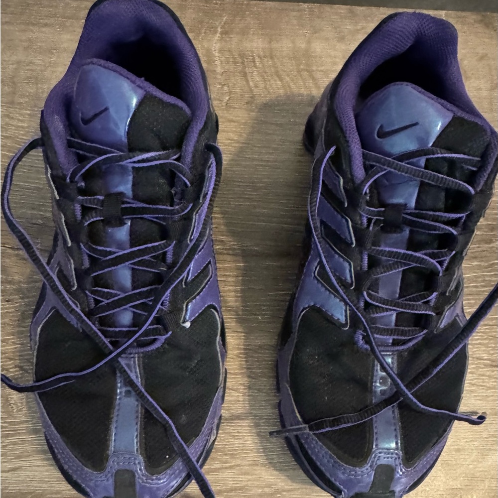 Nike Women's Purple and Black Athletic Shoes